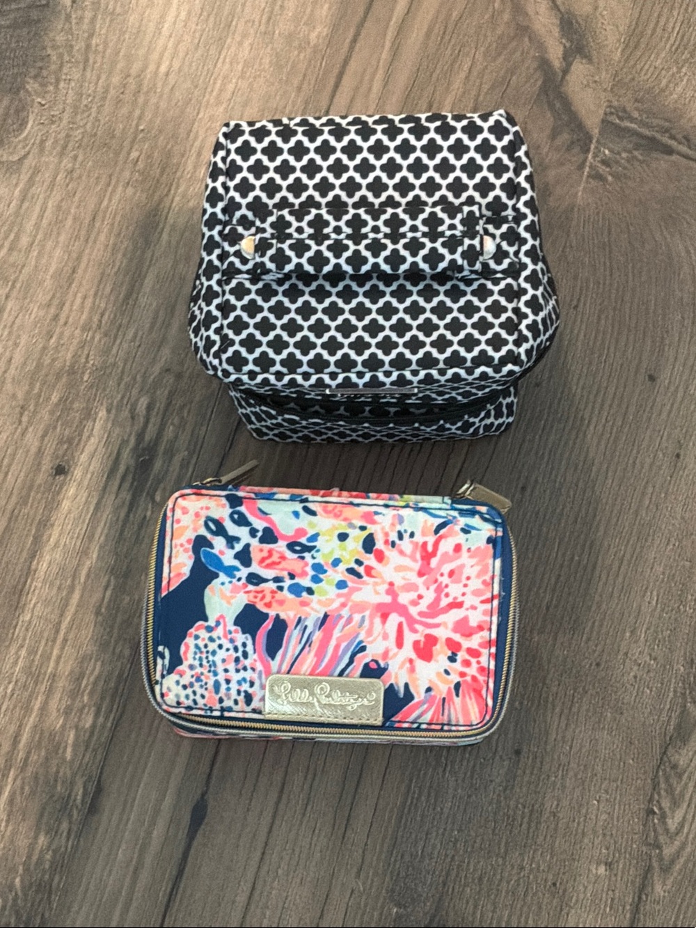 Lilly Pulitzer Navy Floral Zip Around Cosmetic Case with Gold Plate